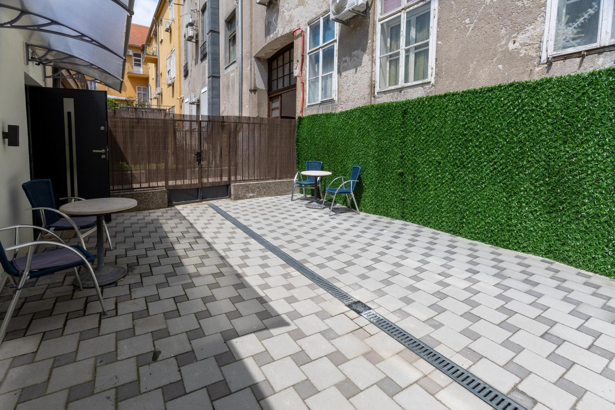 Inn The Center Zagreb Studio Apartment Экстерьер фото